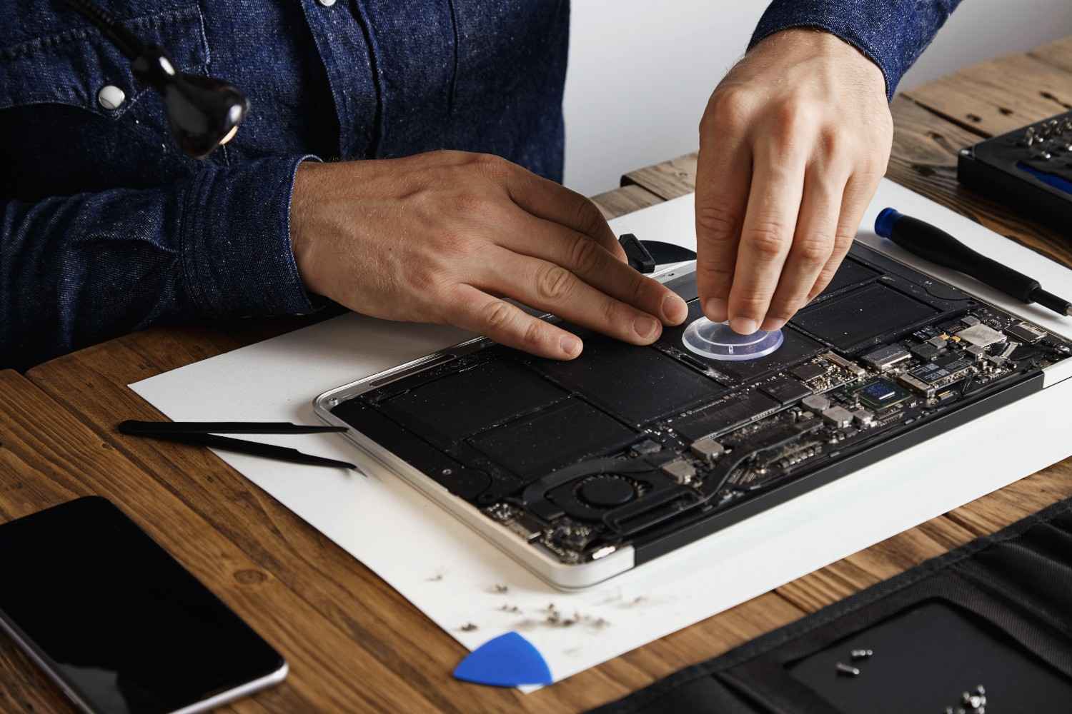 Mac Repair Services in Mountain View, CA | MacBook Logic Board & Battery Repair